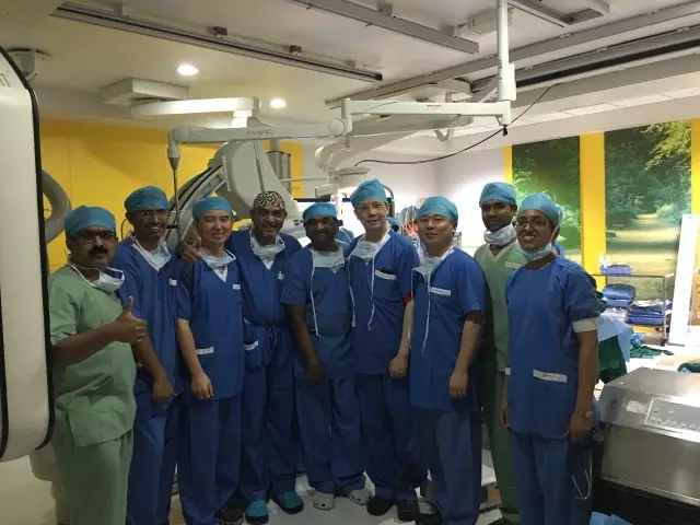 王建安教授在印度应用经导管主动脉瓣置换术成功救治一名重症患者